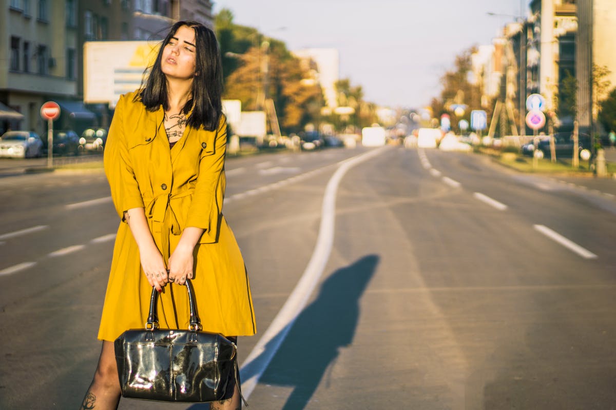 Blazer femme porté au quotidien avec jean ou pantalon pour différentes occasions