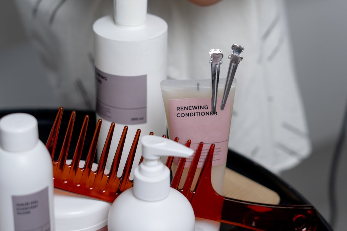 Routine hydratation pour cheveux crépus avec méthode LOC