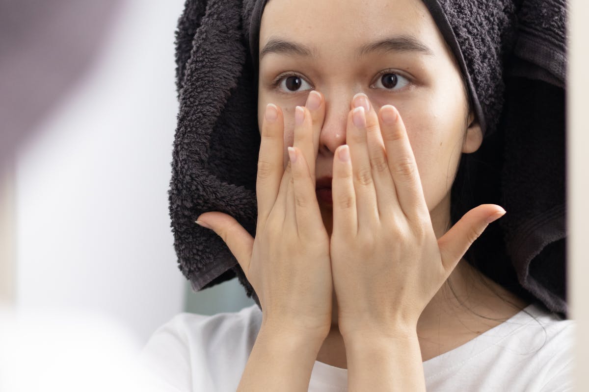 Routine de soin adaptée à la peau mixte avec zone T et joues